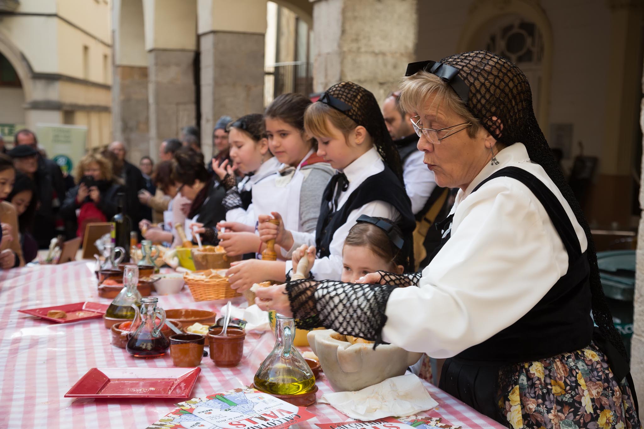 Celebració de la Festa de la Calçotada a Valls (font: Iakov Filimonov / Shutterstock.com)